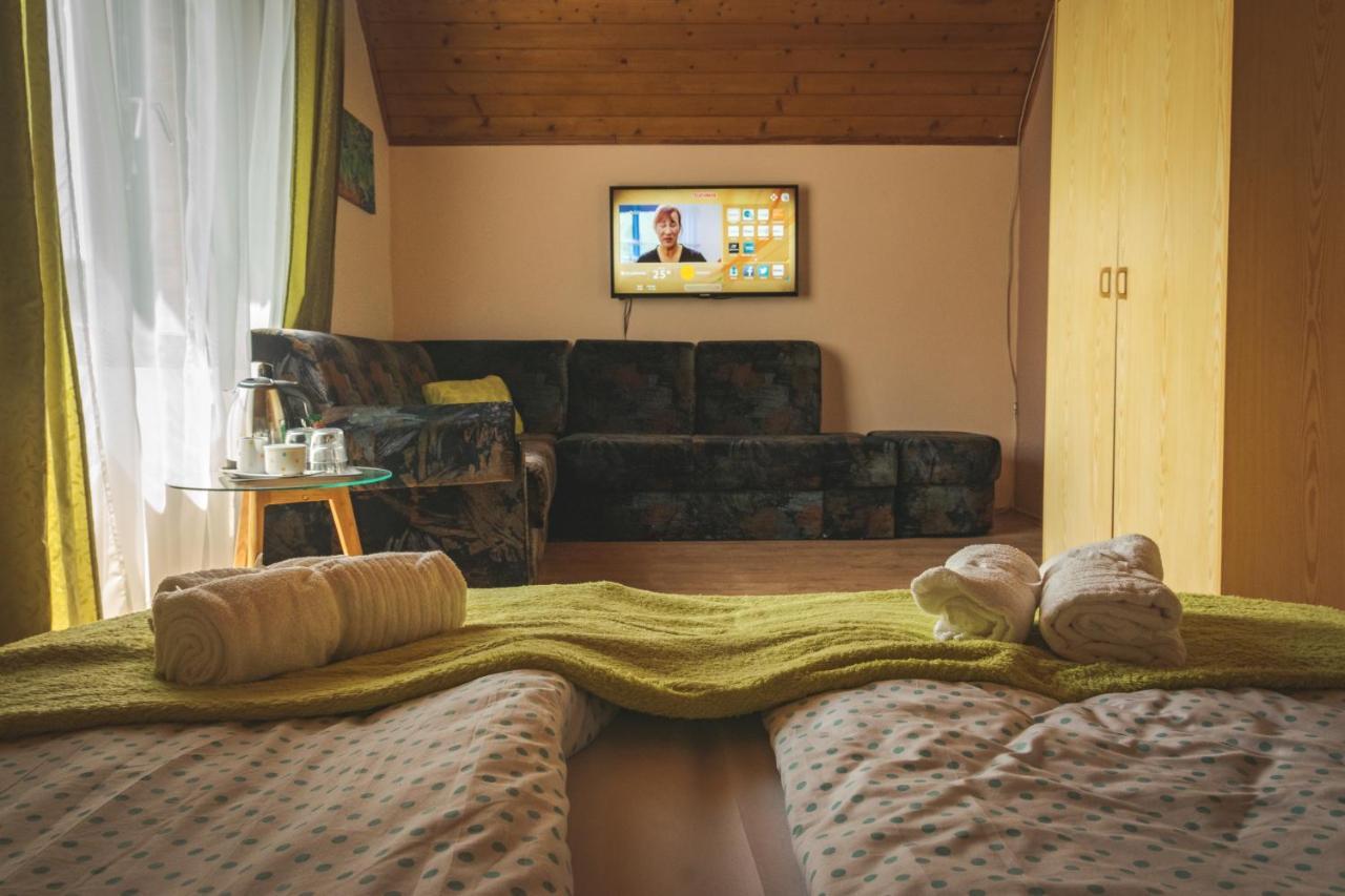 Linett Apartman Hajdúszoboszló Exterior foto