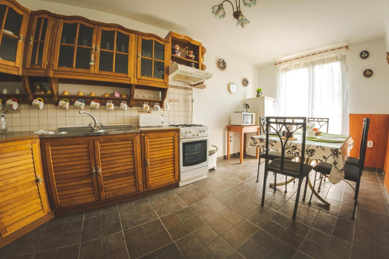 Linett Apartman Hajdúszoboszló Exterior foto