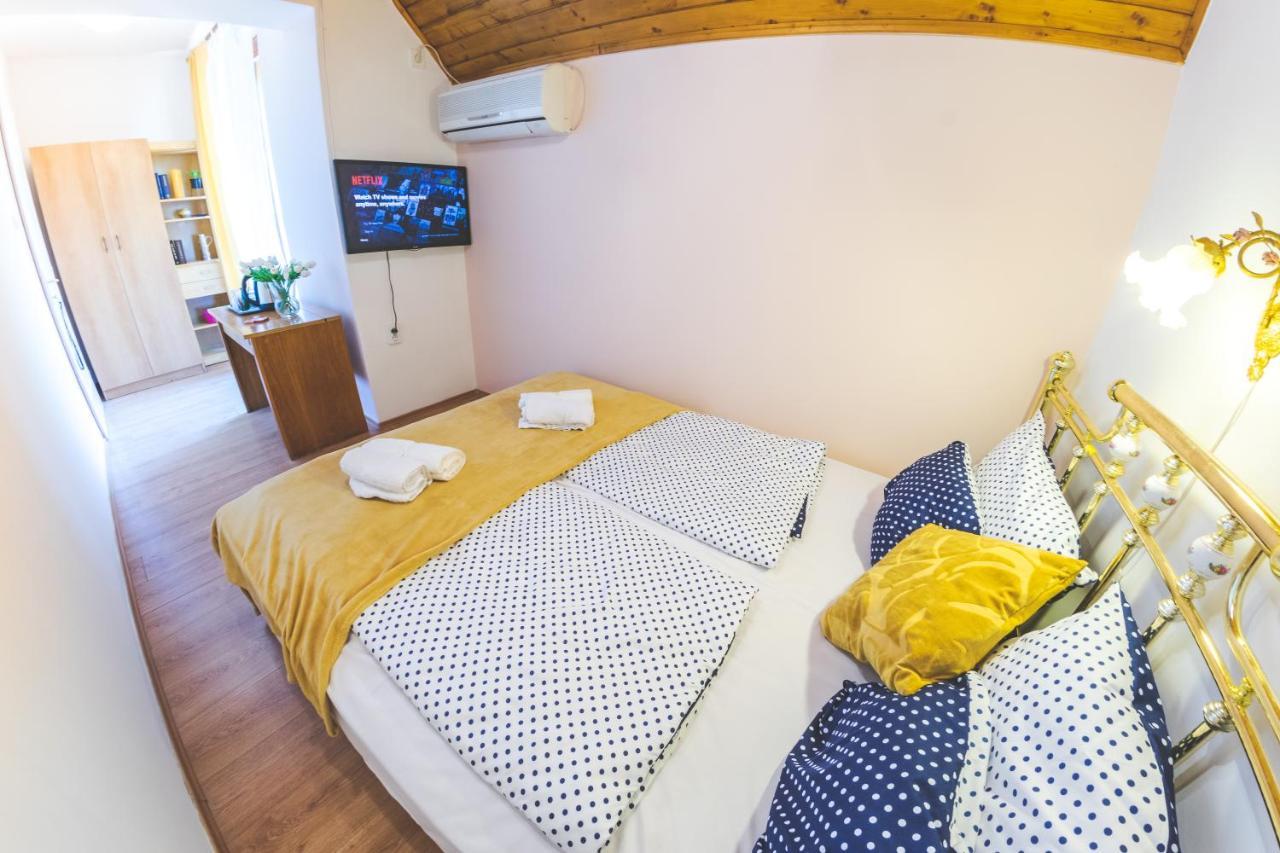 Linett Apartman Hajdúszoboszló Exterior foto