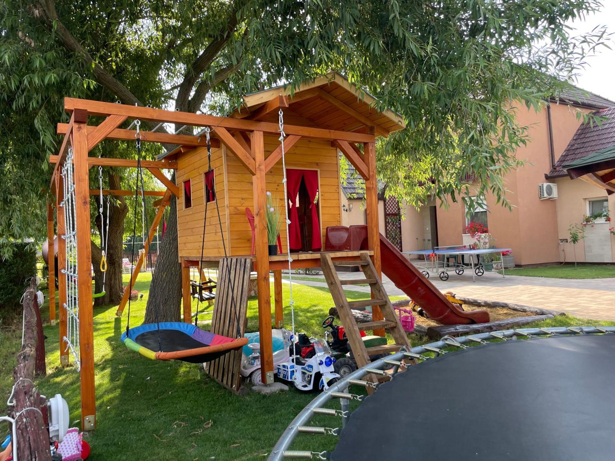 Linett Apartman Hajdúszoboszló Exterior foto