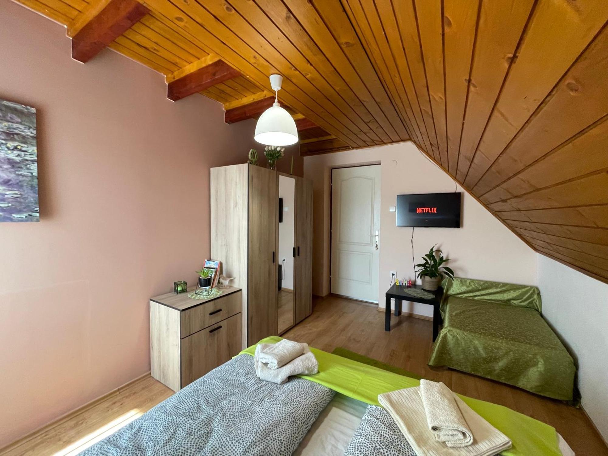 Linett Apartman Hajdúszoboszló Exterior foto